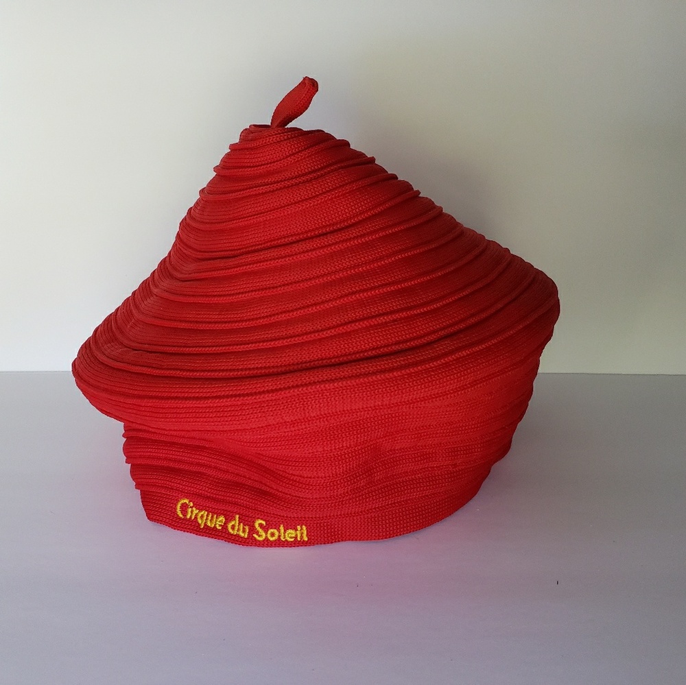 Fun Cirque du Soleil Bonnet Hat NWOT
